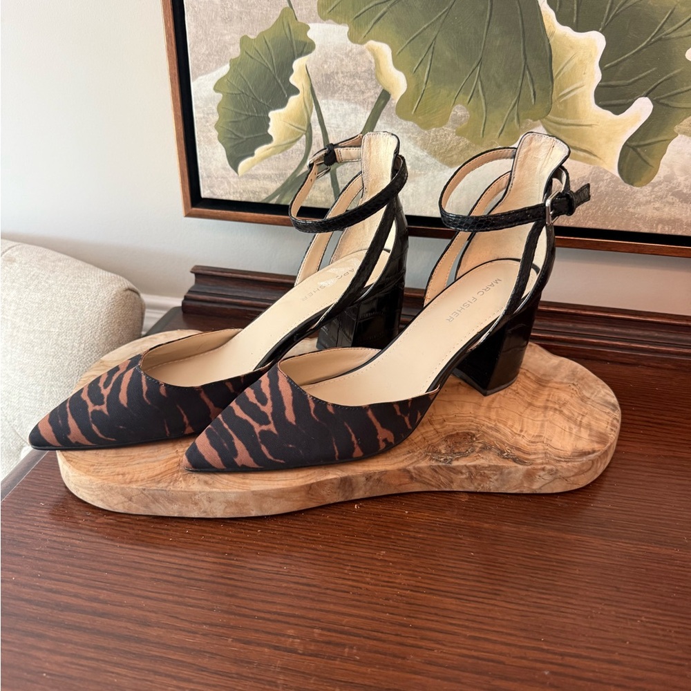 Marc Fisher Tiger Animal Print Black Block Heels Point Raie